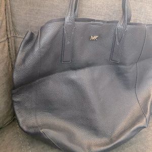 Michael Kors Navy Bucket Bag and Wallet Bundle